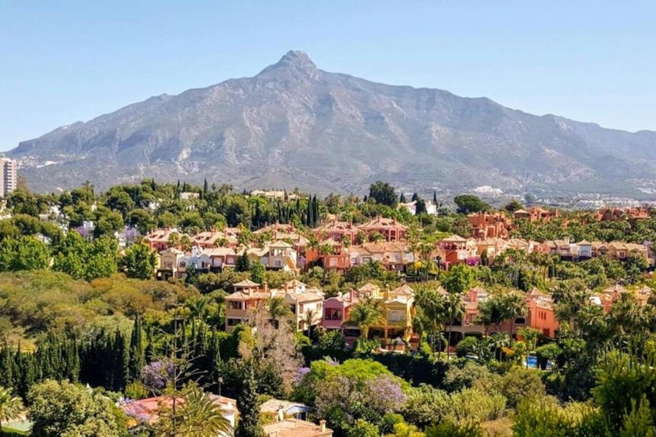 Stylish 2-bed Duplex Townhouse, Full Kitchen, Access To Three Pools, Minutes From Puerto Banus, By 