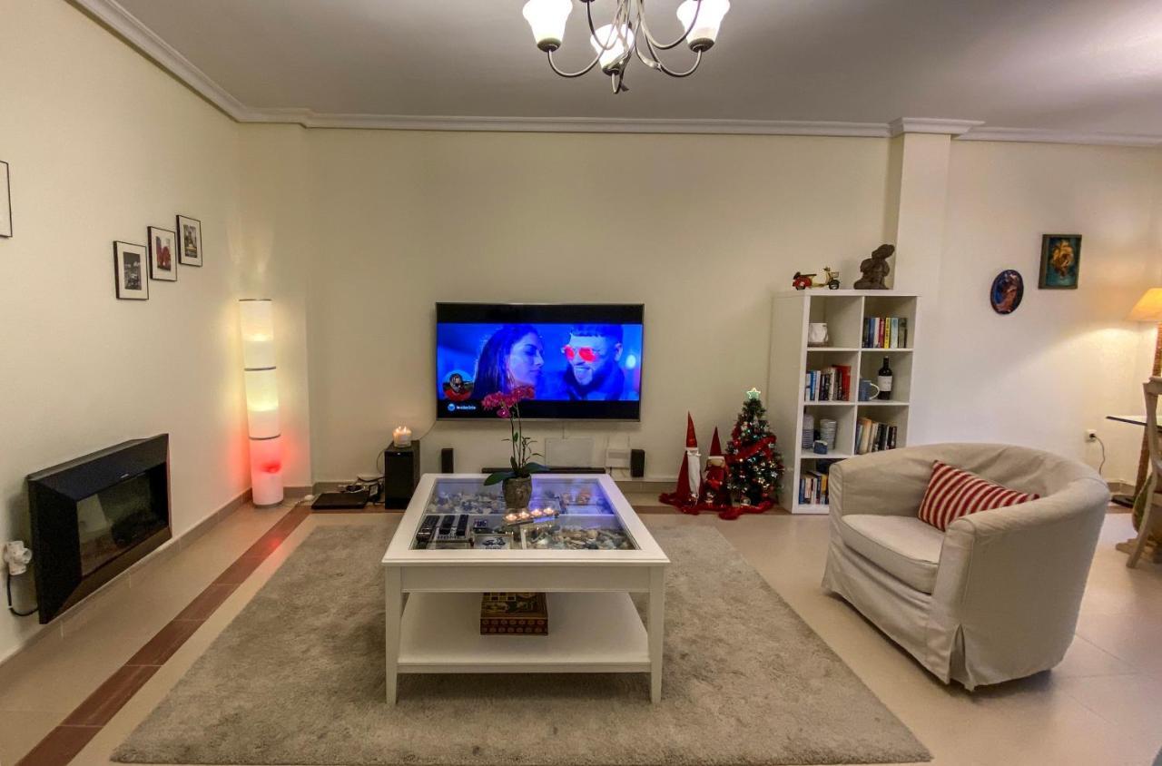 Leilighet Stylish 2-bed Duplex Townhouse, Full Kitchen, Access To Three Pools, Minutes From Puerto Banus, By 
