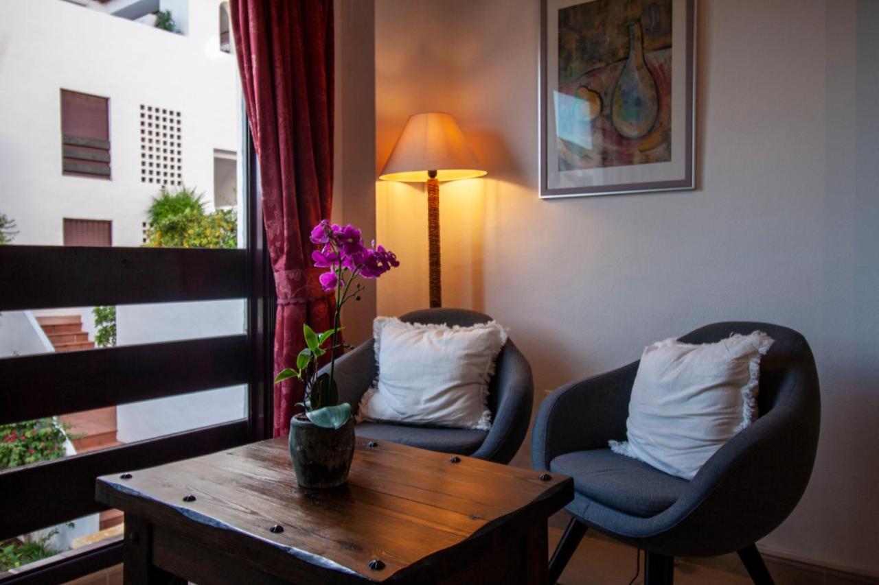 Stylish 2-bed Duplex Townhouse, Full Kitchen, Access To Three Pools, Minutes From Puerto Banus, By 